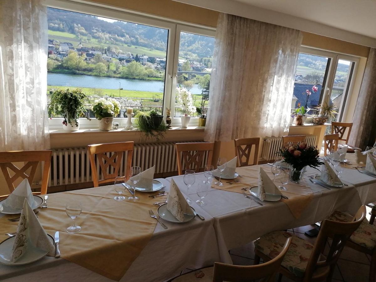 Hôtel Wein Und Gastehaus Marlene Pohl à Kinheim Extérieur photo