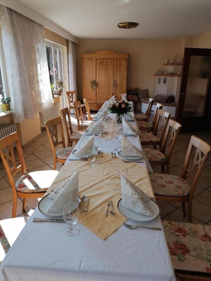 Hôtel Wein Und Gastehaus Marlene Pohl à Kinheim Extérieur photo