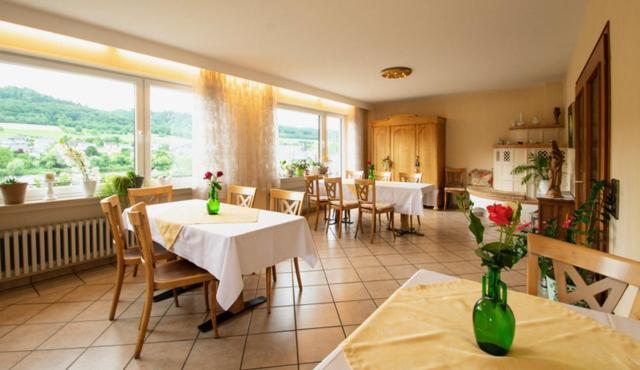Hôtel Wein Und Gastehaus Marlene Pohl à Kinheim Extérieur photo